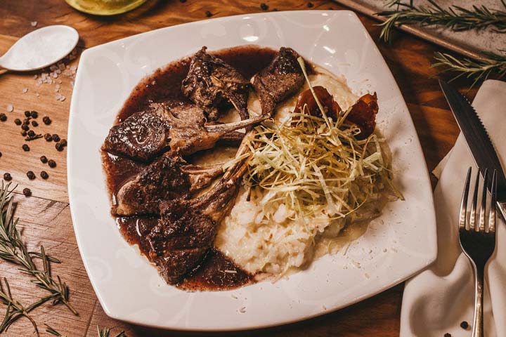 bistro 4
